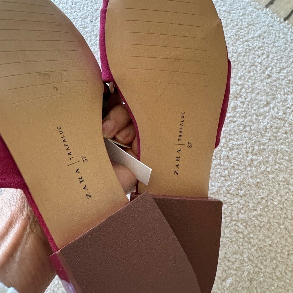 New - Zara sandal - Picture 5 of 5